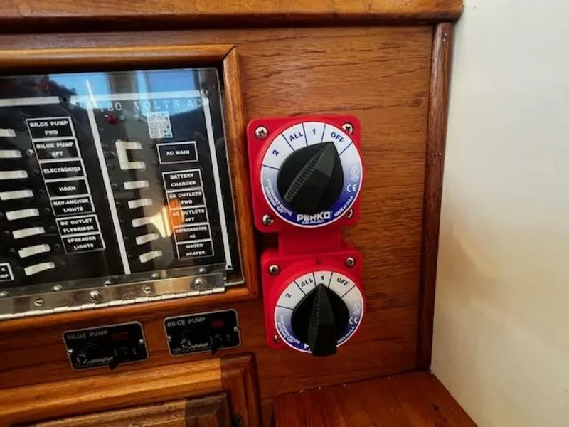 Slide: The Image of Willard Vega 1972 - 5713086