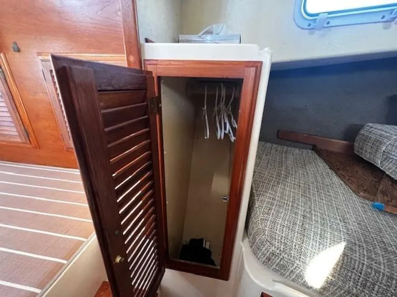 Slide: The Image of Willard Vega 1972 - 5713096