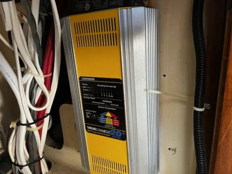 Slide: The Image of Willard Vega 1972 - 5713114