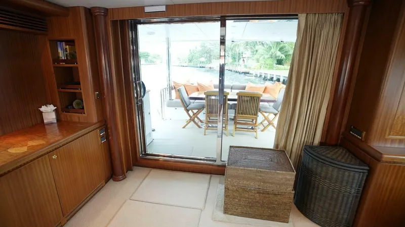 Slide: The Image of Salon Aft Entry - 5714842