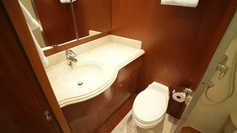 Slide: The Image of Guest Cabin 2 Ensuite Bathroom - 5714865