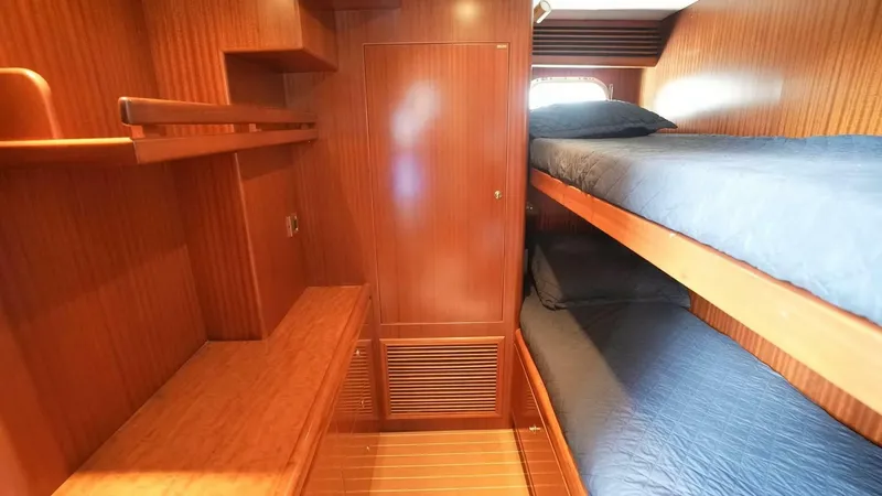 Slide: The Image of Crew Cabin - 5714864