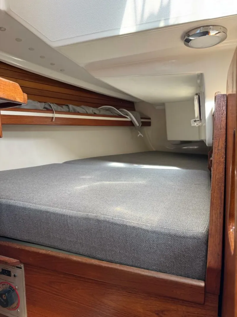 Slide: The Image of Sabre 30 mkIII 1989 - 5712780