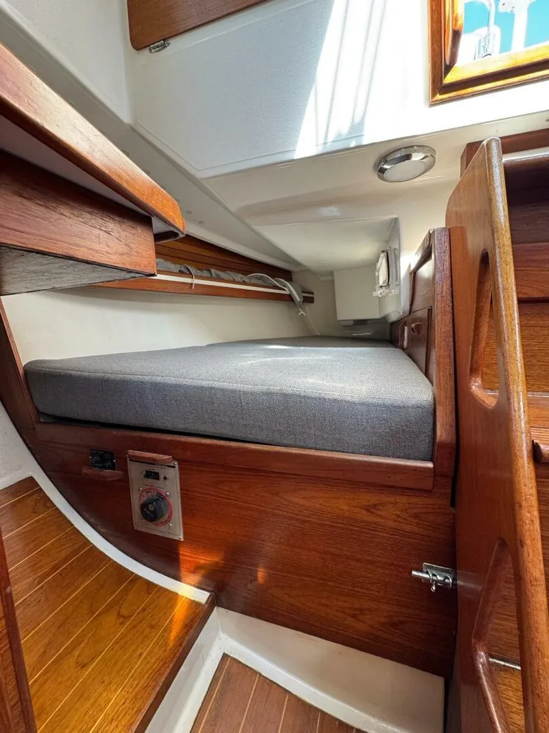 Slide: The Image of Sabre 30 mkIII 1989 - 5712781