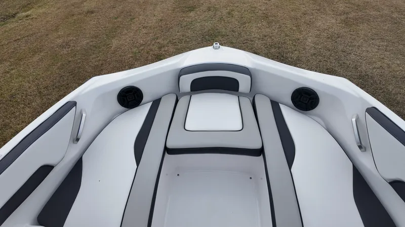 Slide: The Image of Yamaha SX195 2025 - 16