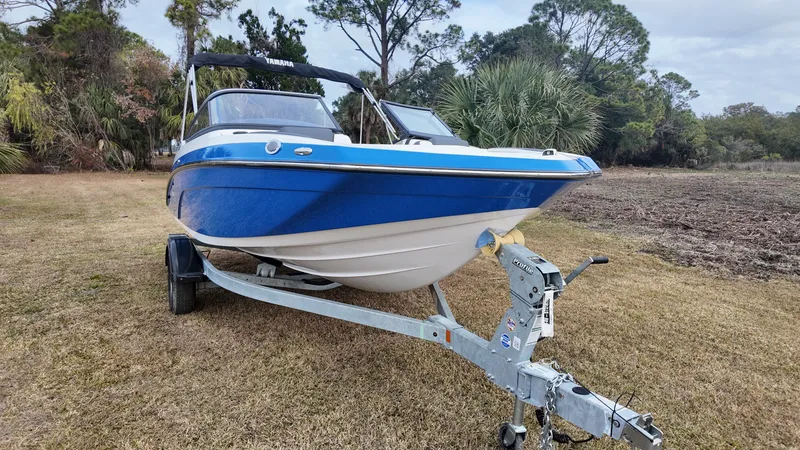 Slide: The Image of Yamaha SX195 2025 - 18