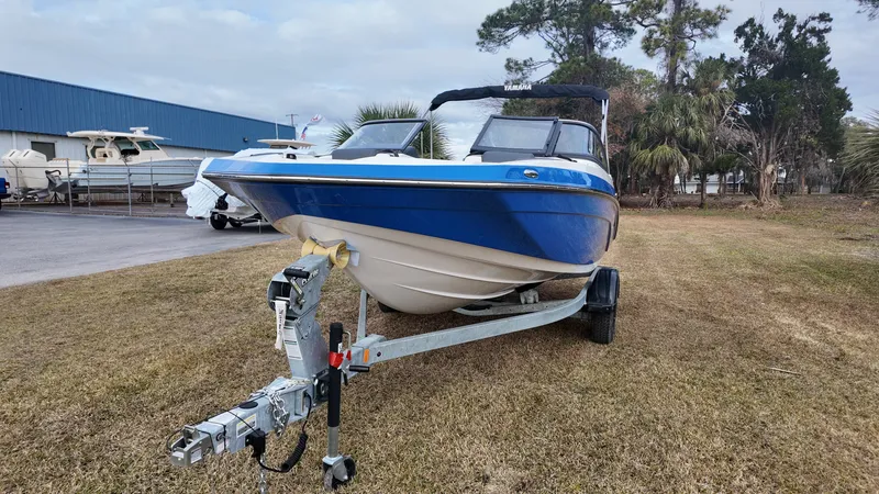 Slide: The Image of Yamaha SX195 2025 - 19