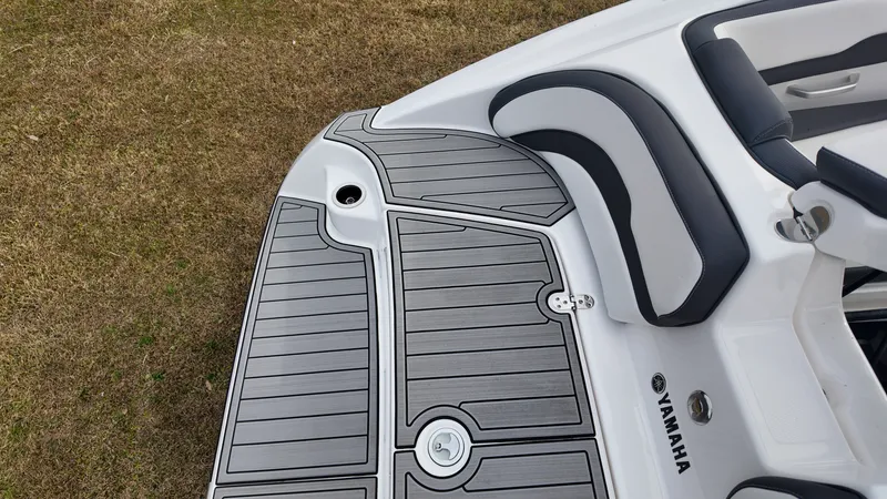 Slide: The Image of Yamaha SX195 2025 - 6