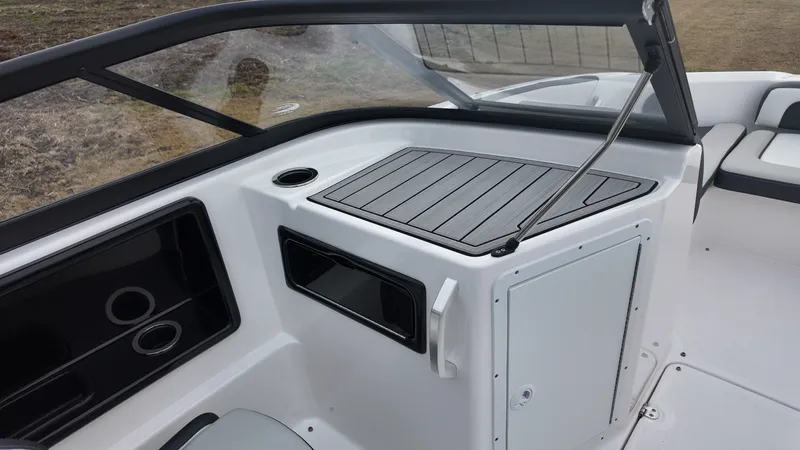 Slide: The Image of Yamaha SX195 2025 - 8