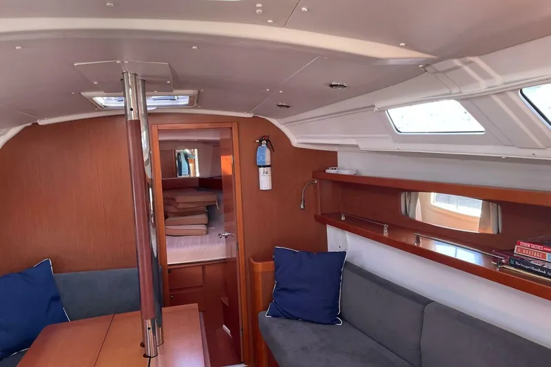 Slide: The Image of Beneteau Oceanis 37 2015 - 5712856