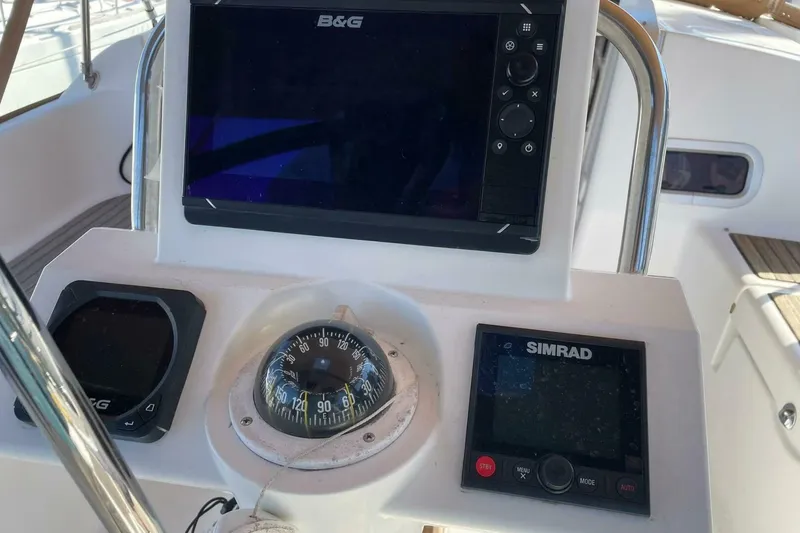 Slide: The Image of Beneteau Oceanis 37 2015 - 5712857