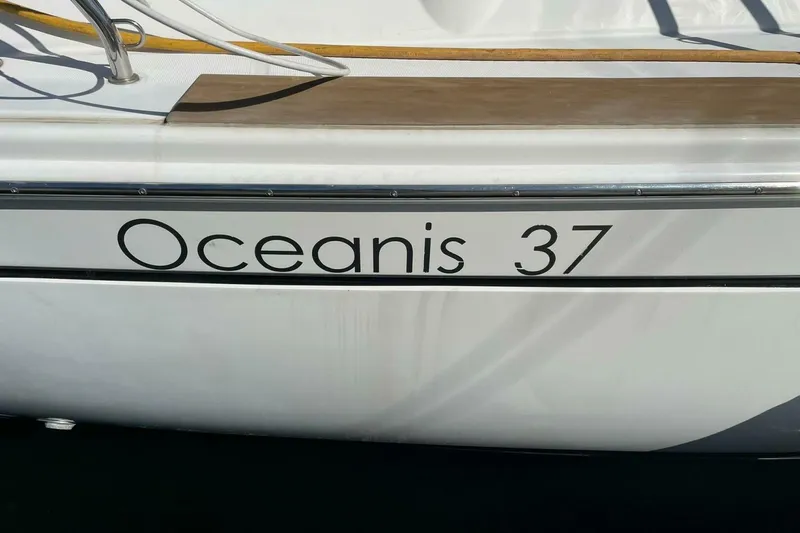 Slide: The Image of Beneteau Oceanis 37 2015 - 5712874