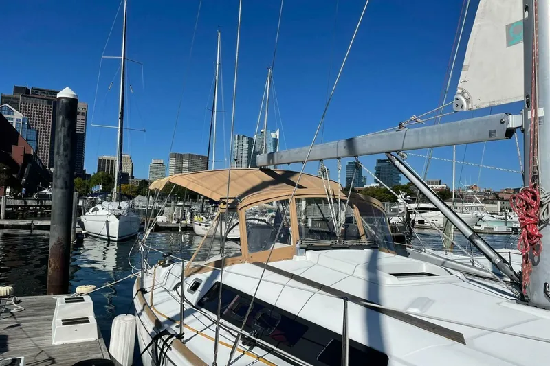 Slide: The Image of Beneteau Oceanis 37 2015 - 5712873