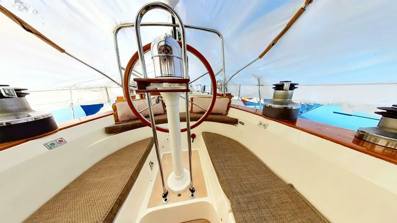 Slide: The Image of Shannon Aegean 1984 - 5719287