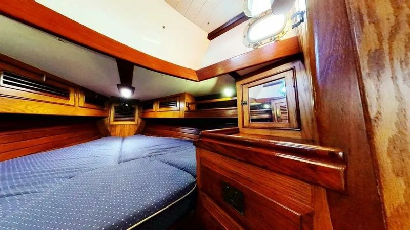 Slide: The Image of Shannon Aegean 1984 - 5719193