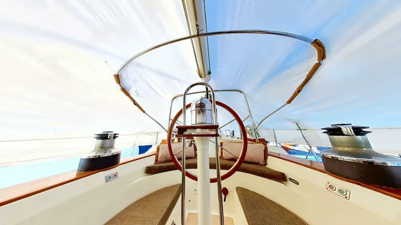 Slide: The Image of Shannon Aegean 1984 - 5719285