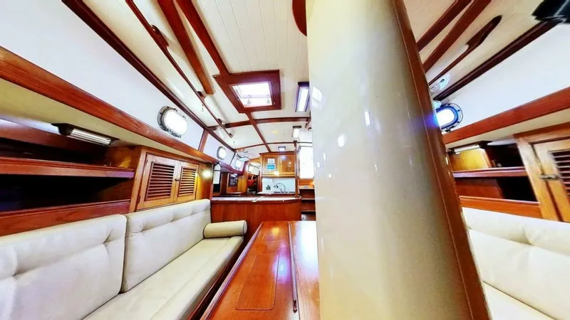 Slide: The Image of Shannon Aegean 1984 - 5719196