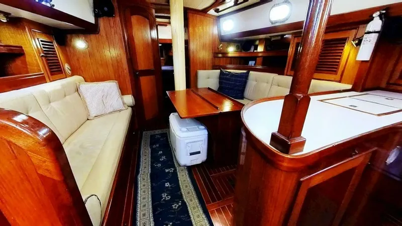 Slide: The Image of Shannon Aegean 1984 - 5719197