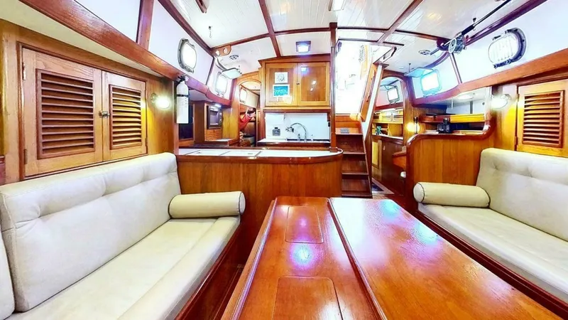 Slide: The Image of Shannon Aegean 1984 - 5719203