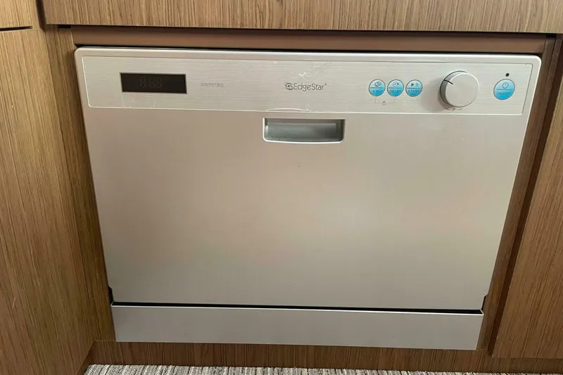 Slide: The Image of Beneteau Sense 57 2017 - 5713140