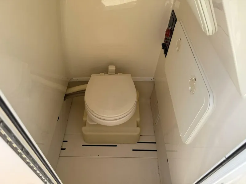 Slide: The Image of Scout 245 XSF 2012 - 5713175