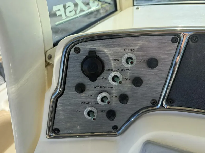 Slide: The Image of Scout 245 XSF 2012 - 5713179