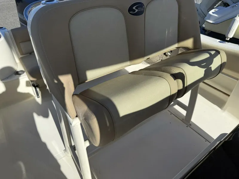 Slide: The Image of Scout 245 XSF 2012 - 5713185