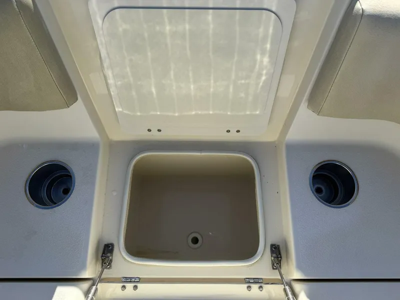 Slide: The Image of Scout 245 XSF 2012 - 5713170