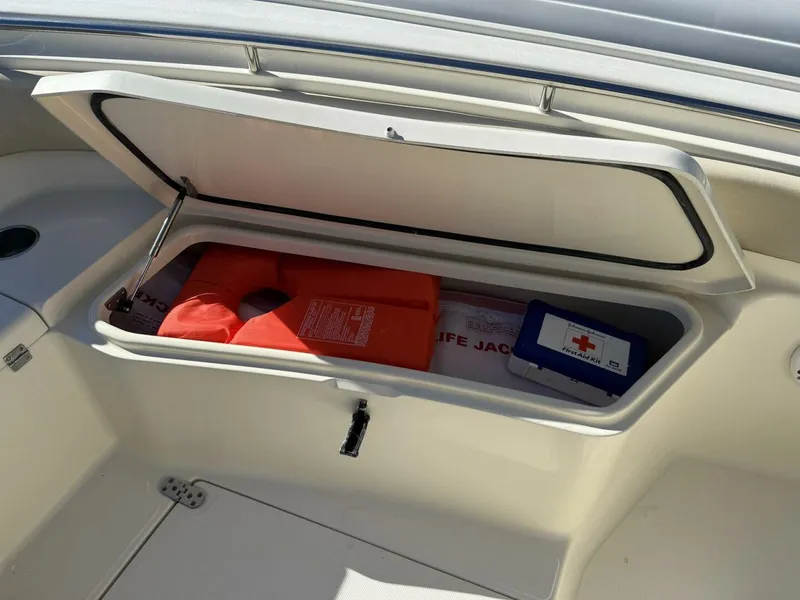 Slide: The Image of Scout 245 XSF 2012 - 5713173