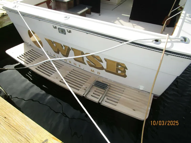 Slide: The Image of 31' Pursuit swimplatform - 5719043