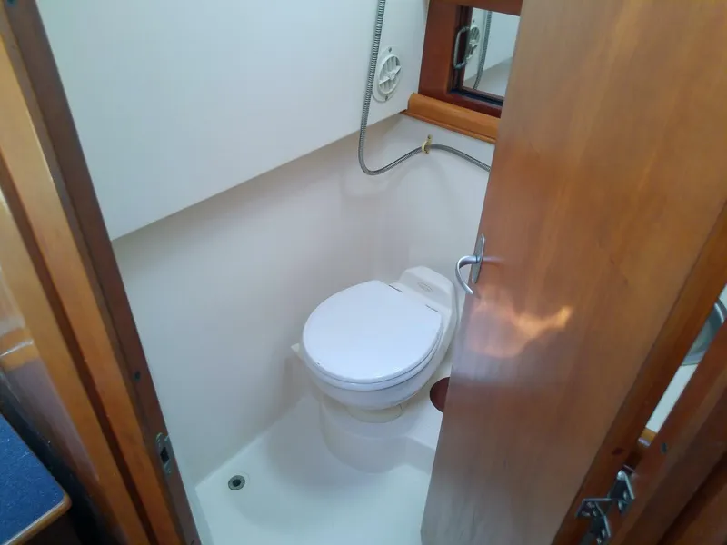 Slide: The Image of Mainship 34 Pilot II 2004 - 5714785