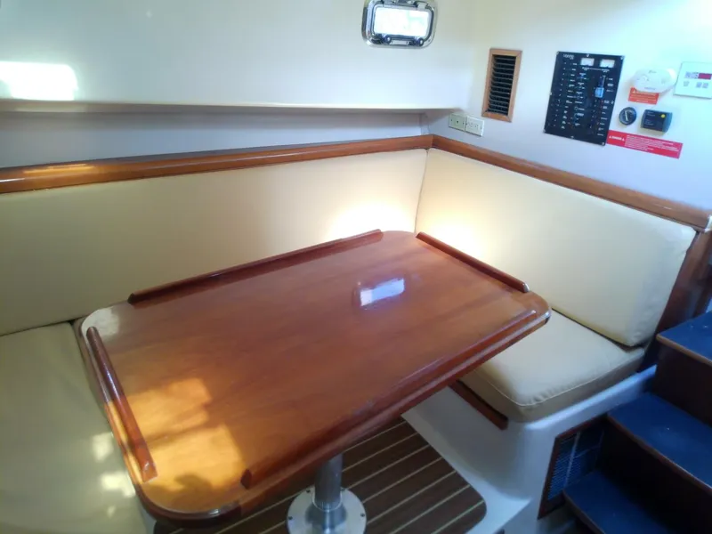 Slide: The Image of Mainship 34 Pilot II 2004 - 5714788