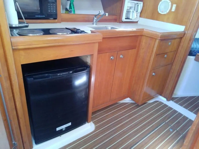 Slide: The Image of Mainship 34 Pilot II 2004 - 5714793