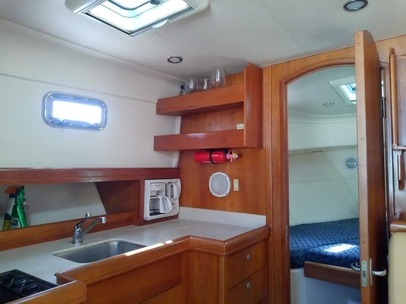 Slide: The Image of Mainship 34 Pilot II 2004 - 5714794