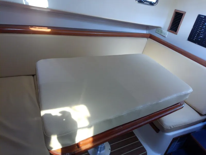 Slide: The Image of Mainship 34 Pilot II 2004 - 5714806