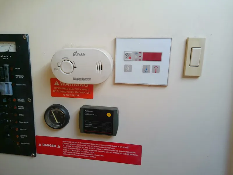 Slide: The Image of Mainship 34 Pilot II 2004 - 5714808