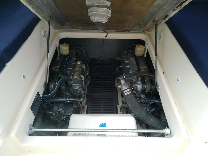 Slide: The Image of Mainship 34 Pilot II 2004 - 5714811