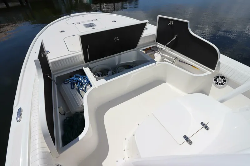 Slide: The Image of Canyon Bay 24H 2016 - 5715303