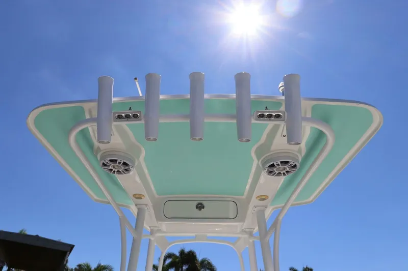 Slide: The Image of Canyon Bay 24H 2016 - 5715317