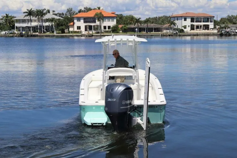 Slide: The Image of Canyon Bay 24H 2016 - 5715288