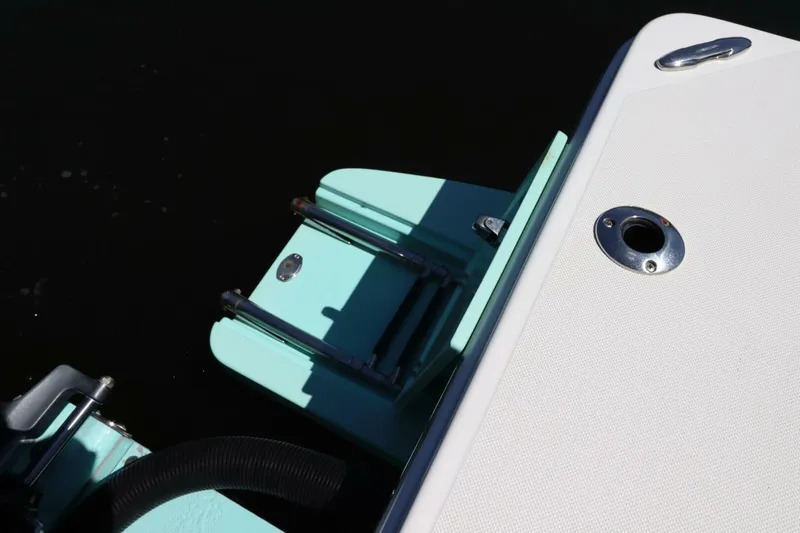 Slide: The Image of Canyon Bay 24H 2016 - 5715291