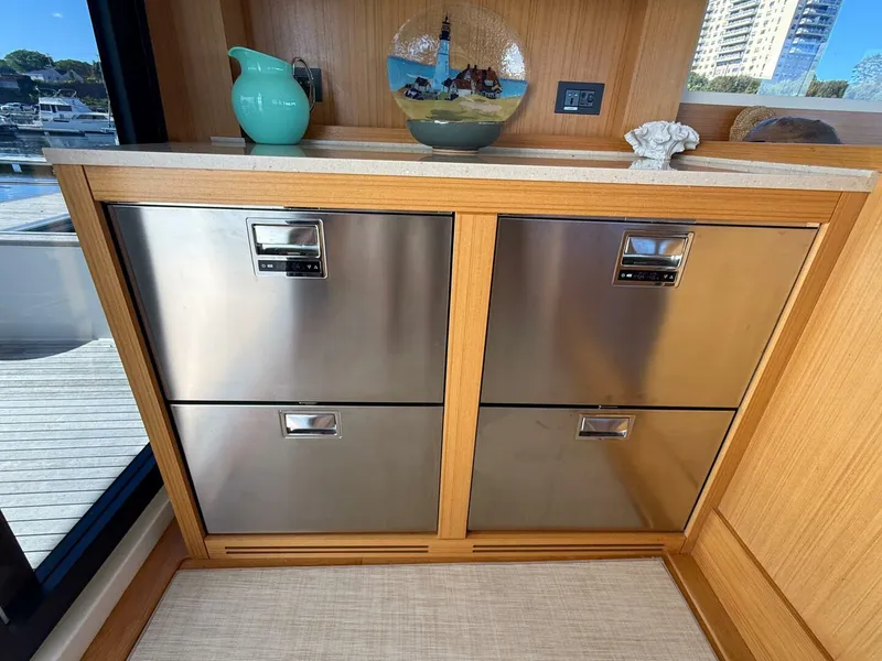 Slide: The Image of Sirena 58 Coupe 2020 - 5715347