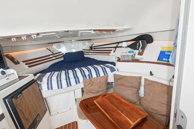 Slide: The Image of 2006 Grady-White 330 Express - POLE POSITION - 5737091