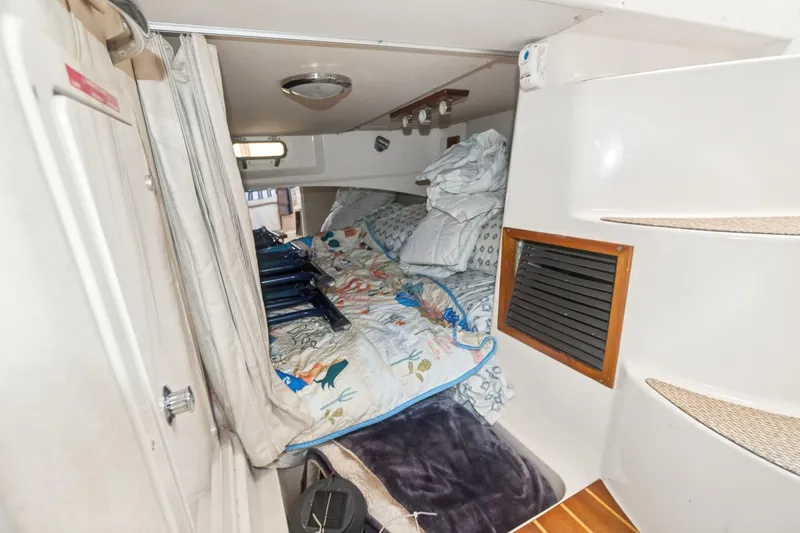 Slide: The Image of 2006 Grady-White 330 Express - POLE POSITION - 5737089