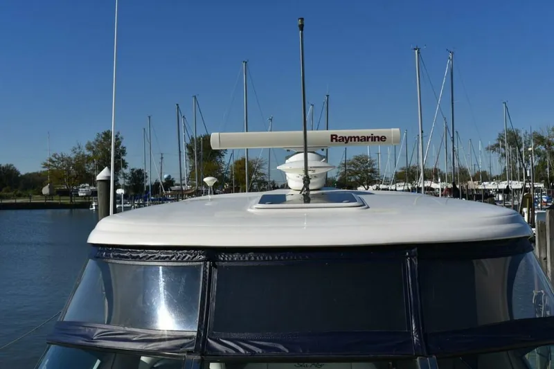 Slide: The Image of Sea Ray 390 Sundancer 2005 - 5715927