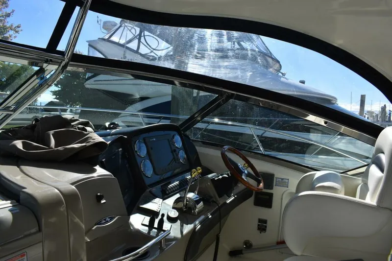 Slide: The Image of Sea Ray 390 Sundancer 2005 - 5715931