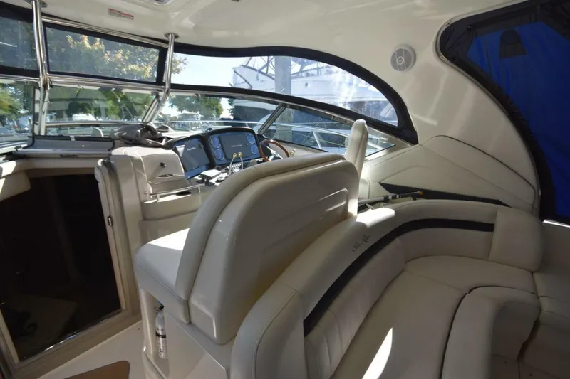 Slide: The Image of Sea Ray 390 Sundancer 2005 - 5715940