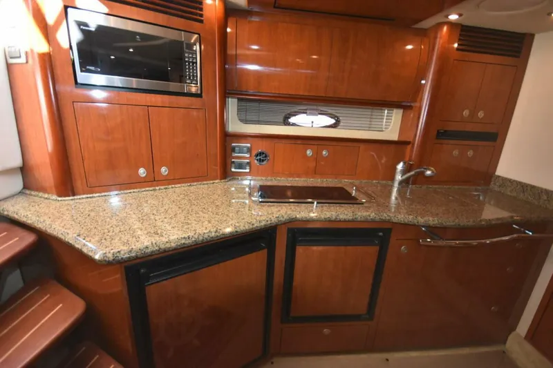 Slide: The Image of Sea Ray 390 Sundancer 2005 - 5715951