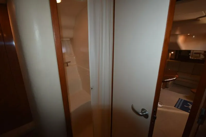 Slide: The Image of Sea Ray 390 Sundancer 2005 - 5715963