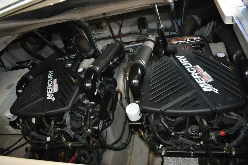 Slide: The Image of Sea Ray 390 Sundancer 2005 - 5715934